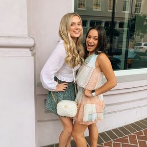 Meet your Posher, Maura